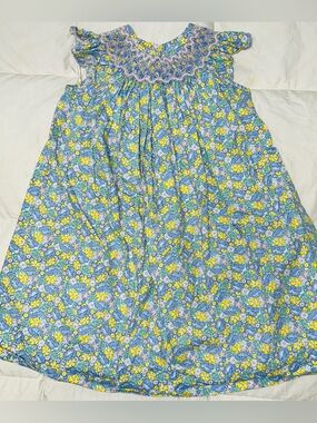 Three Sisters smocked and embroidered Bishops dress sz 4T EUC smoke free home